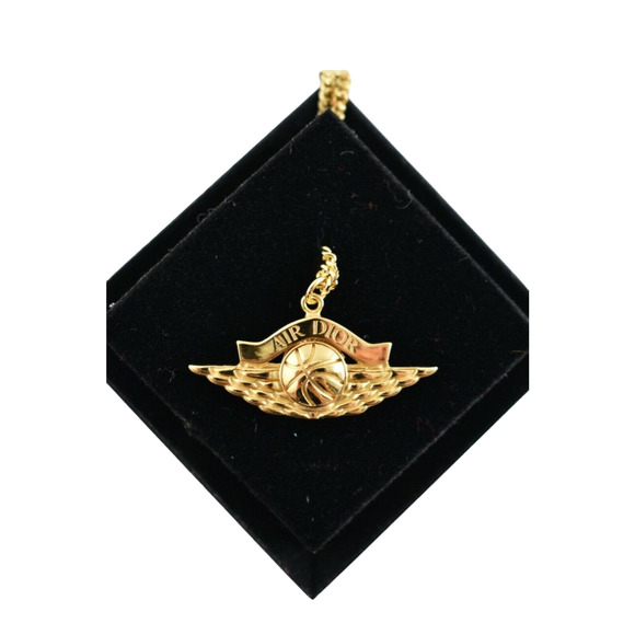 air dior necklace